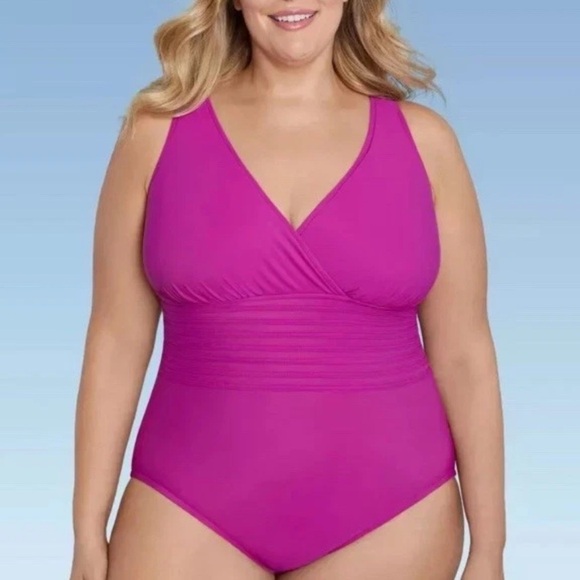 NWT Aqua Green Women's Swimwear in Vibrant Pink/purple size 16 - Picture 1 of 12